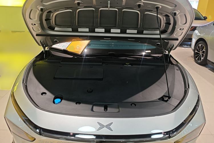 Used XPeng P7+ 2024 Long-Range Max Engine Bay