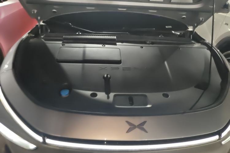 Used XPeng P7+ 2024 Ultra-Long Range Max Engine Bay