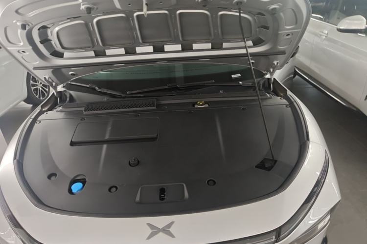 Used XPeng P7+ 2024 Ultra-Long Range Max Engine Bay