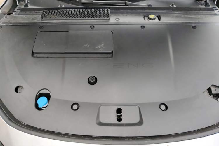 Used XPeng P7+ 2024 Ultra-Long Range Max Engine Bay