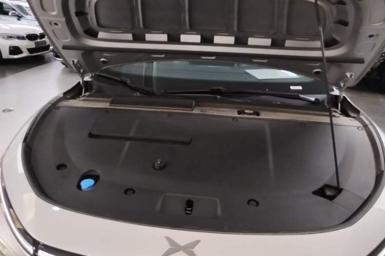Used XPeng P7+ 2024 Ultra-Long Range Max Engine Bay