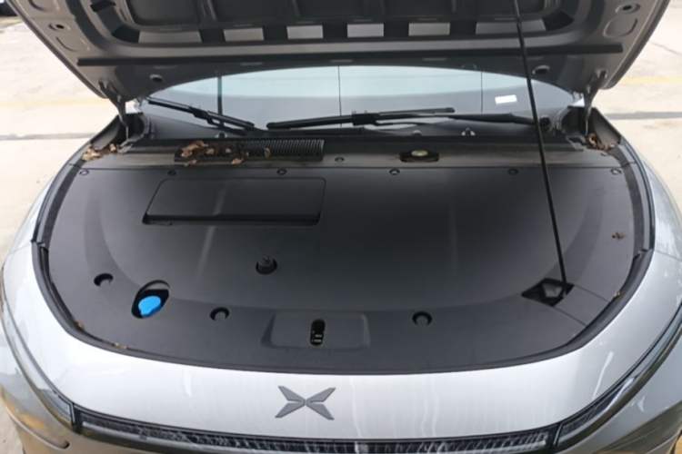 Used XPeng P7+ 2024 Long-Range Max Engine Bay