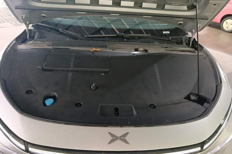 Used XPeng P7+ 2024 Ultra-Long Range Max Engine Bay