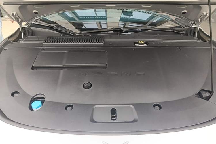 Used XPeng P7+ 2024 Long-Range Max Engine Bay