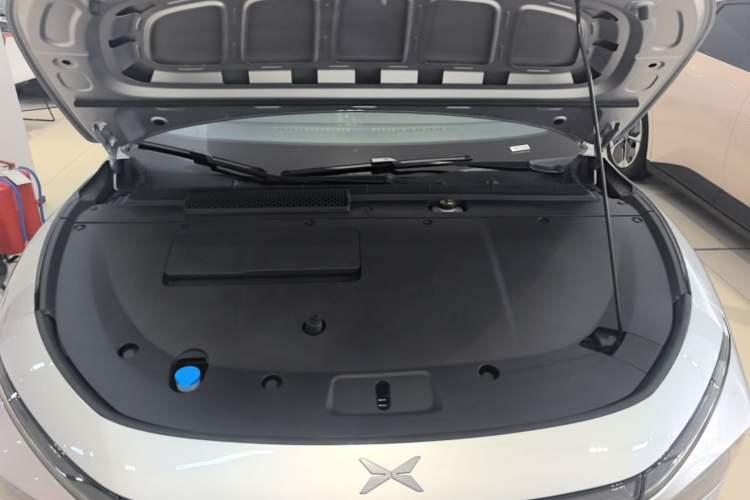 Used XPeng P7+ 2024 Long-Range Max Engine Bay