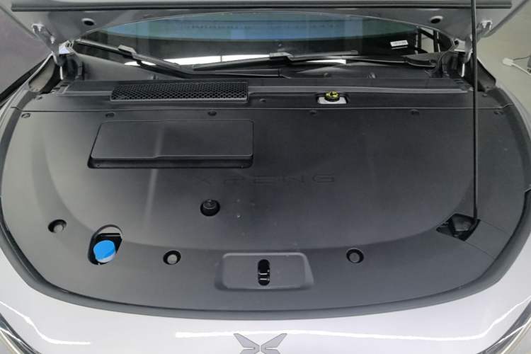 Used XPeng P7+ 2024 Long-Range Max Engine Bay