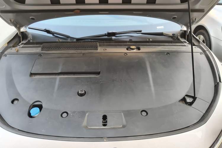 Used XPeng P7+ 2024 Ultra-Long Range Max Engine Bay