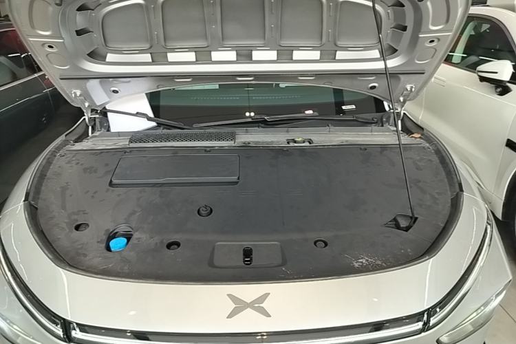 Used XPeng P7+ 2024 Ultra-Long Range Max Engine Bay