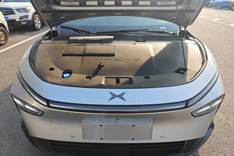 Used XPeng P7+ 2024 Ultra-Long Range Max Engine Bay