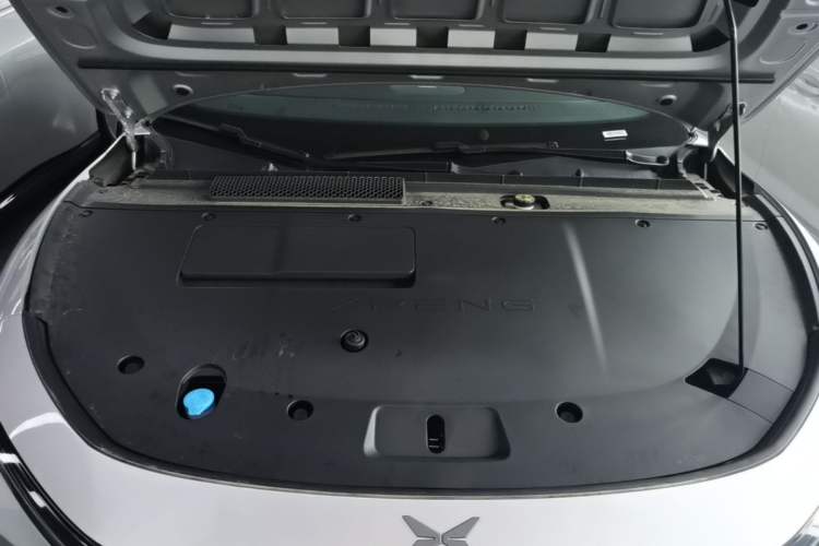 Used XPeng P7+ 2024 Long-Range Max Engine Bay