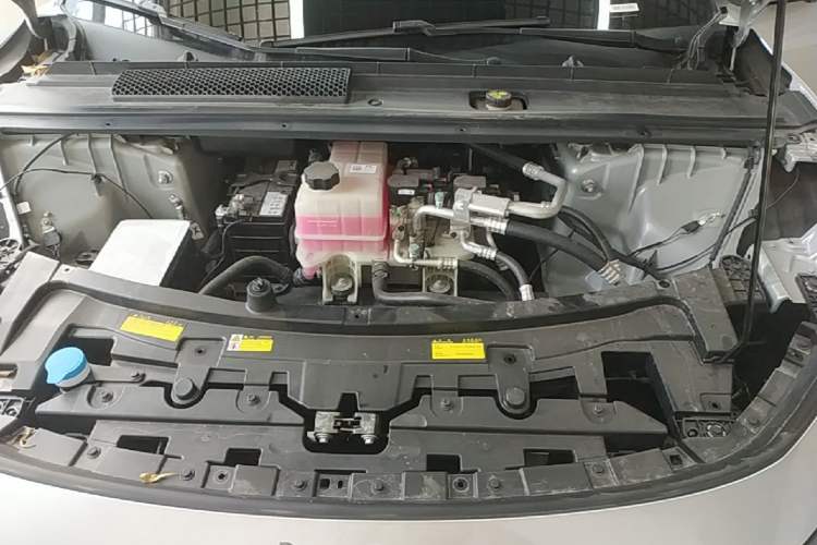 Used XPeng P7+ 2024 Long-Range Max Engine Bay