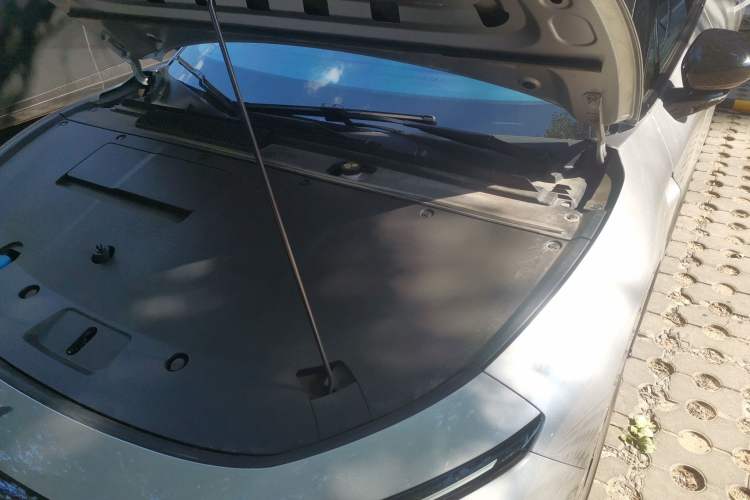 Used XPeng P7+ 2024 Long-Range Max Engine Bay Left