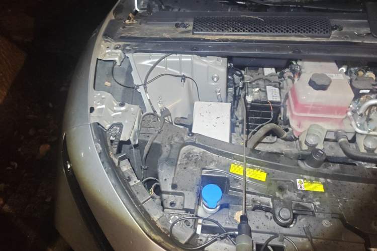 Used XPeng P7+ 2024 Long-Range Max Engine Bay Right