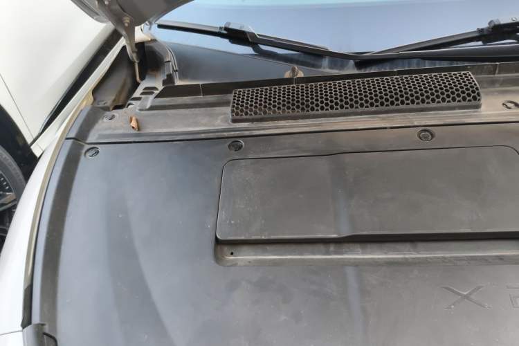 Used XPeng P7+ 2024 Ultra-Long Range Max Engine Bay Right
