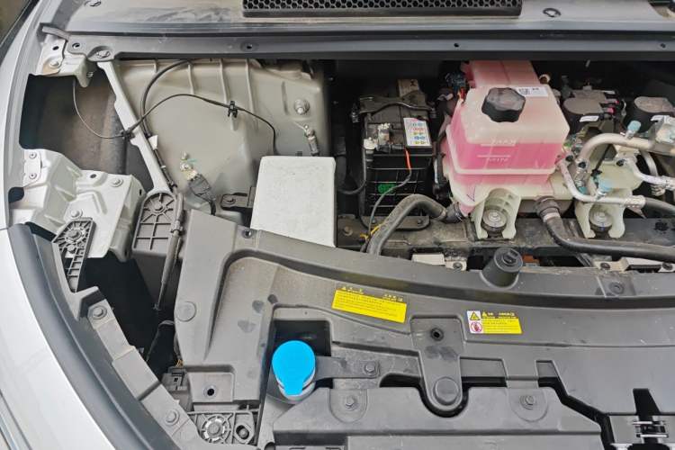 Used XPeng P7+ 2024 Long-Range Max Engine Bay Right