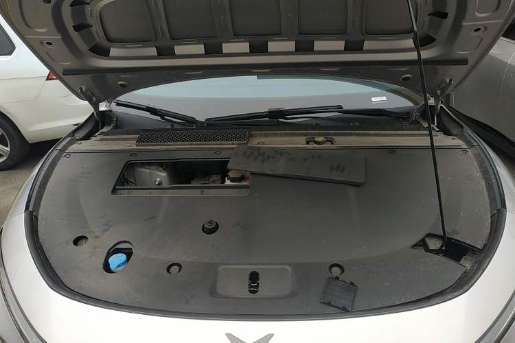 Used XPeng P7+ 2024 Long-Range Max Engine Bay