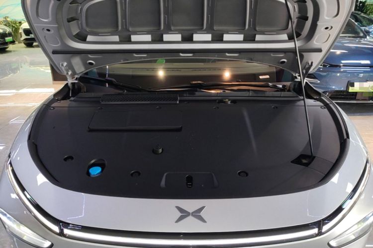 Used XPeng P7+ 2024 Ultra-Long Range Max Engine Bay