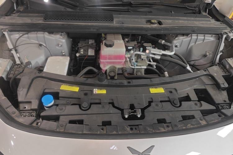 Used XPeng P7+ 2024 Long-Range Max Engine Bay