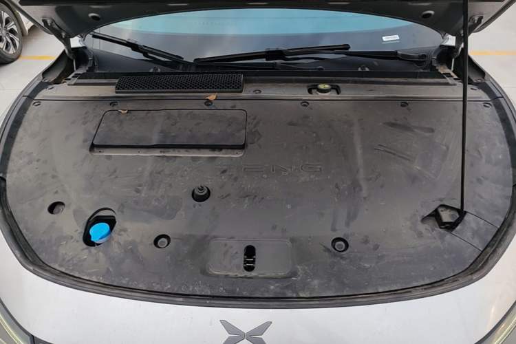 Used XPeng P7+ 2024 Long-Range Max Engine Bay