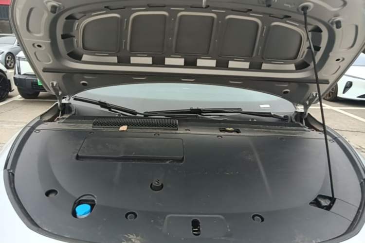 Used XPeng P7+ 2024 Long-Range Max Engine Bay