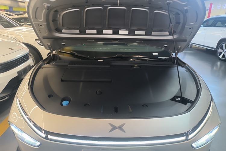 Used XPeng P7+ 2024 Ultra-Long Range Max Engine Bay