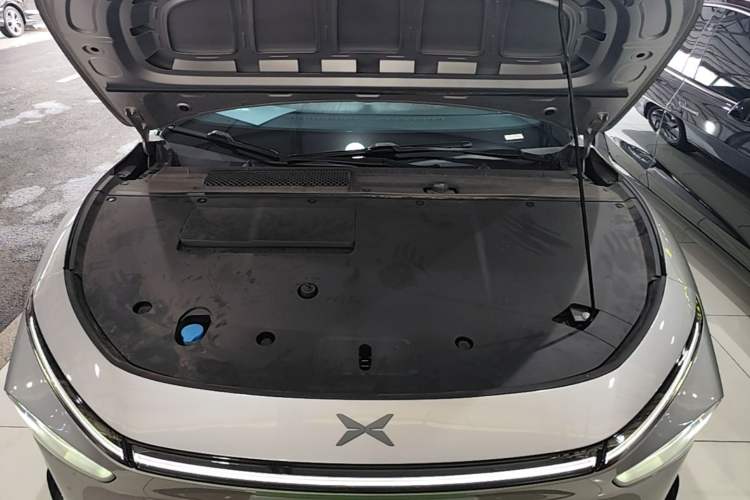 Used XPeng P7+ 2024 Long-Range Max Engine Bay
