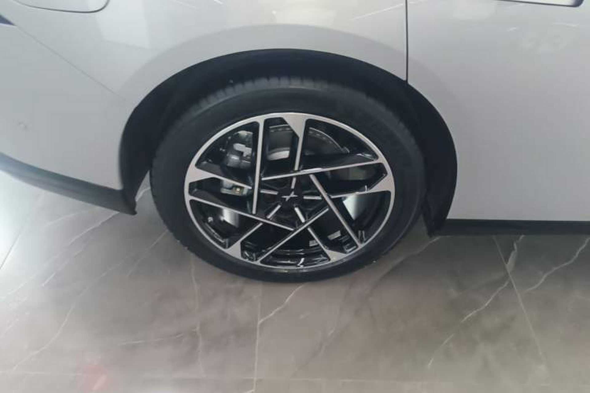 Used XPeng P7+ 2024 Long-Range Max Exterior 5
