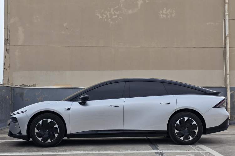 Used XPeng P7+ 2024 Long-Range Max Exterior 9