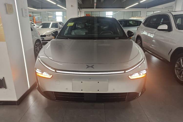 Used XPeng P7+ 2024 Ultra-Long Range Max Front