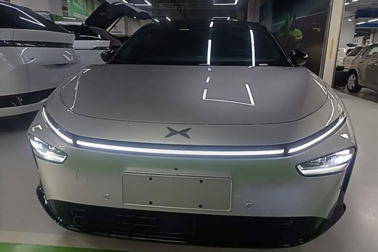Used XPeng P7+ 2024 Long-Range Max Front