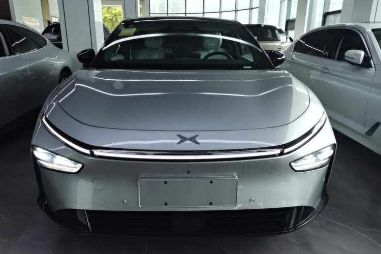 Used XPeng P7+ 2024 Long-Range Max Front