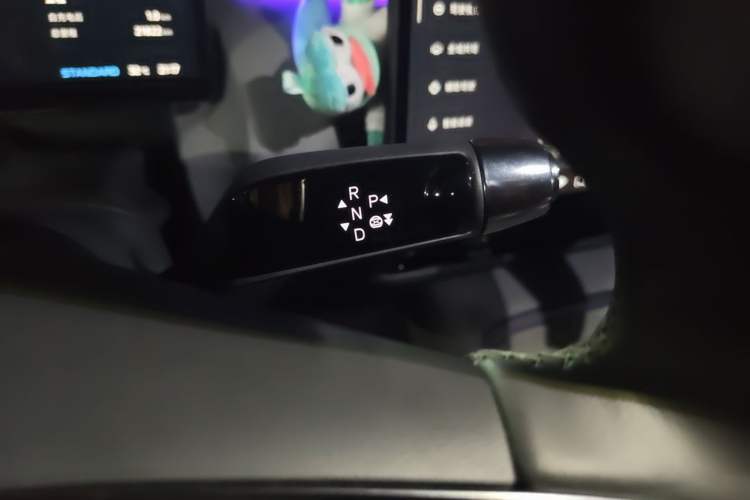 Used XPeng P7+ 2024 Ultra-Long Range Max Gear Lever