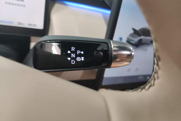 Used XPeng P7+ 2024 Long-Range Max Gear Lever