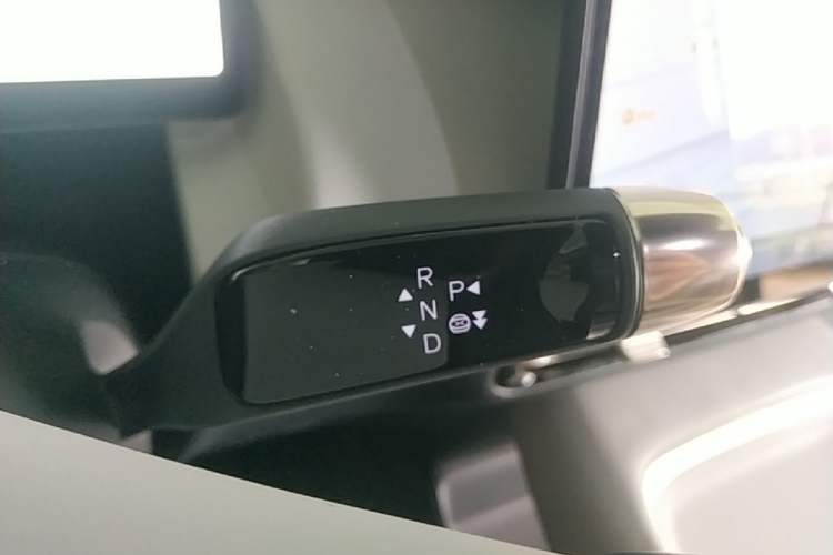 Used XPeng P7+ 2024 Ultra-Long Range Max Gear Lever