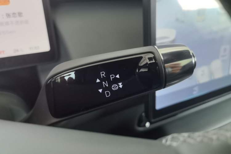 Used XPeng P7+ 2024 Long-Range Max Gear Lever