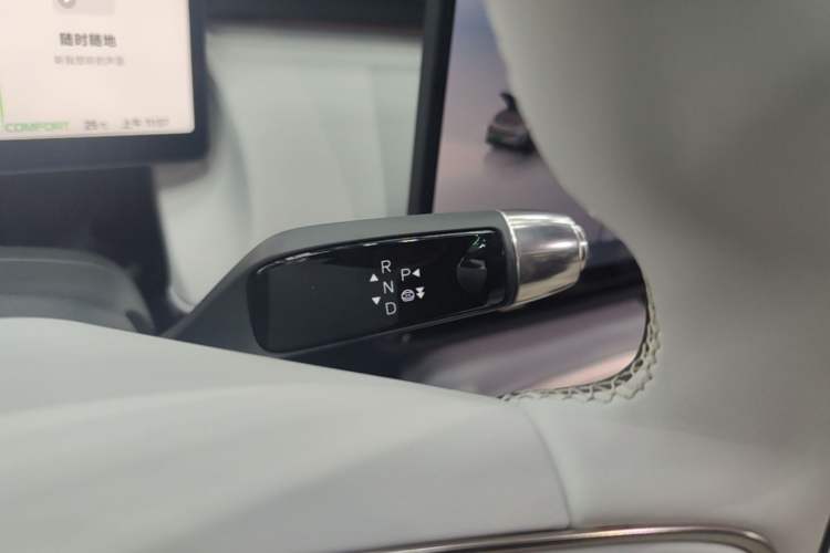 Used XPeng P7+ 2024 Long-Range Max Gear Lever
