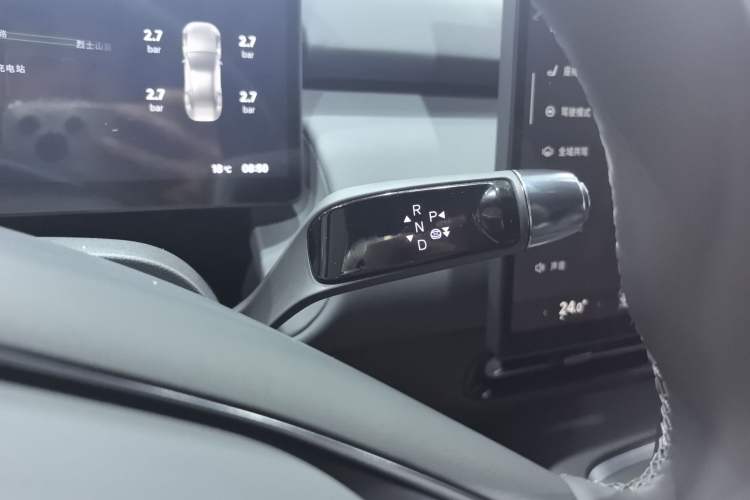 Used XPeng P7+ 2024 Long-Range Max Gear Lever