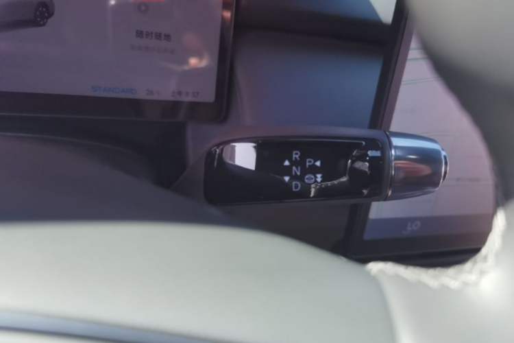 Used XPeng P7+ 2024 Ultra-Long Range Max Gear Lever