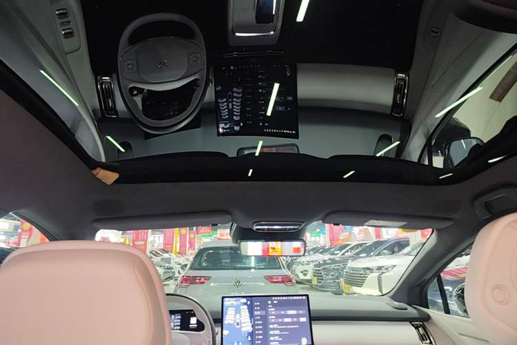 Used XPeng P7+ 2024 Long-Range Max Headliner