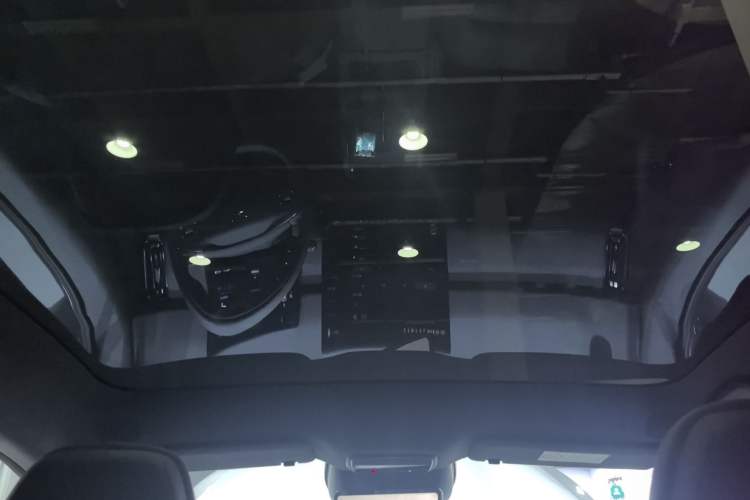 Used XPeng P7+ 2024 Long-Range Max Headliner
