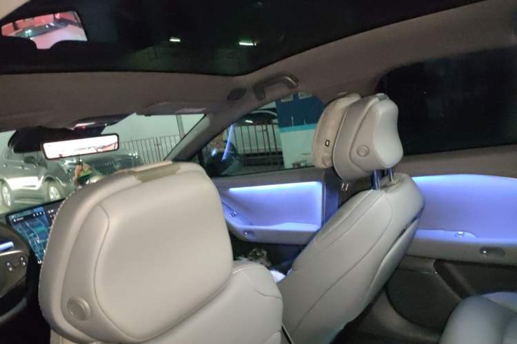 Used XPeng P7+ 2024 Long-Range Max Headliner