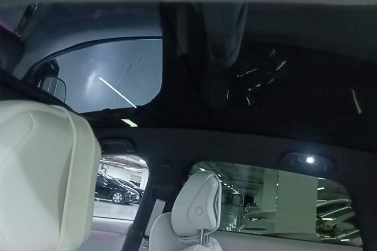 Used XPeng P7+ 2024 Ultra-Long Range Max Headliner