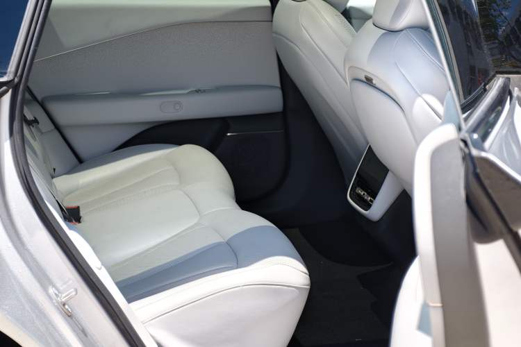 Used XPeng P7+ 2024 Long-Range Max Interior 2