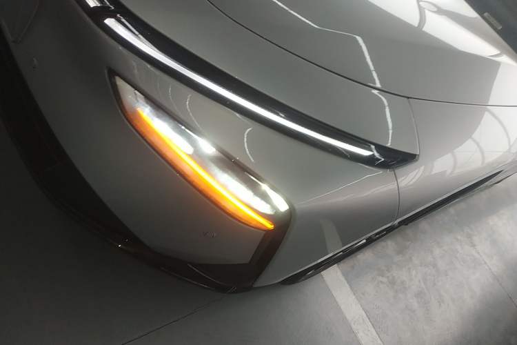 Used XPeng P7+ 2024 Long-Range Max Left Front Headlight