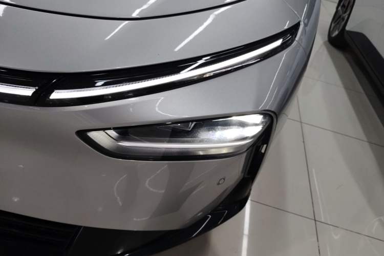 Used XPeng P7+ 2024 Ultra-Long Range Max Left Front Headlight