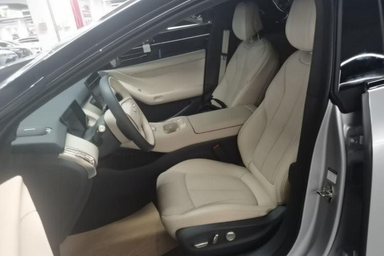 Used XPeng P7+ 2024 Long-Range Max Left Front Seat