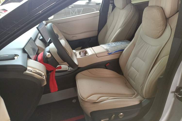 Used XPeng P7+ 2024 Long-Range Max Left Front Seat