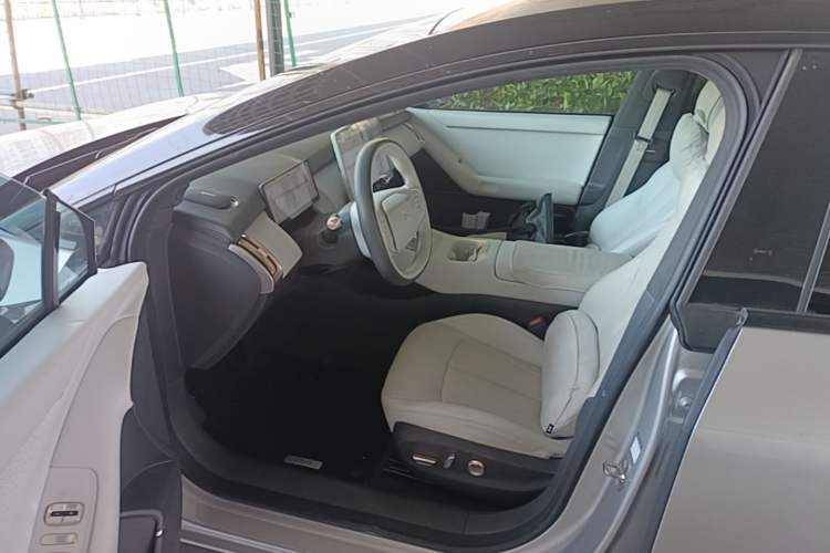 Used XPeng P7+ 2024 Ultra-Long Range Max Left Front Seat