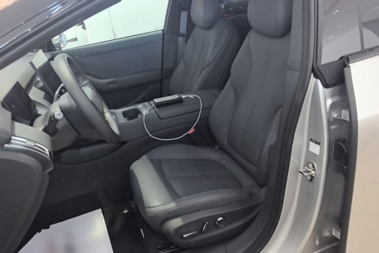 Used XPeng P7+ 2024 Long-Range Max Left Front Seat