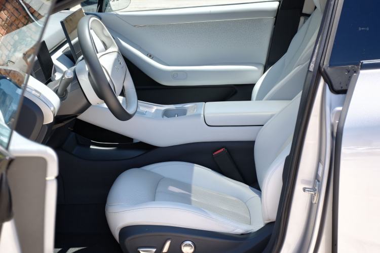 Used XPeng P7+ 2024 Long-Range Max Left Front Seat
